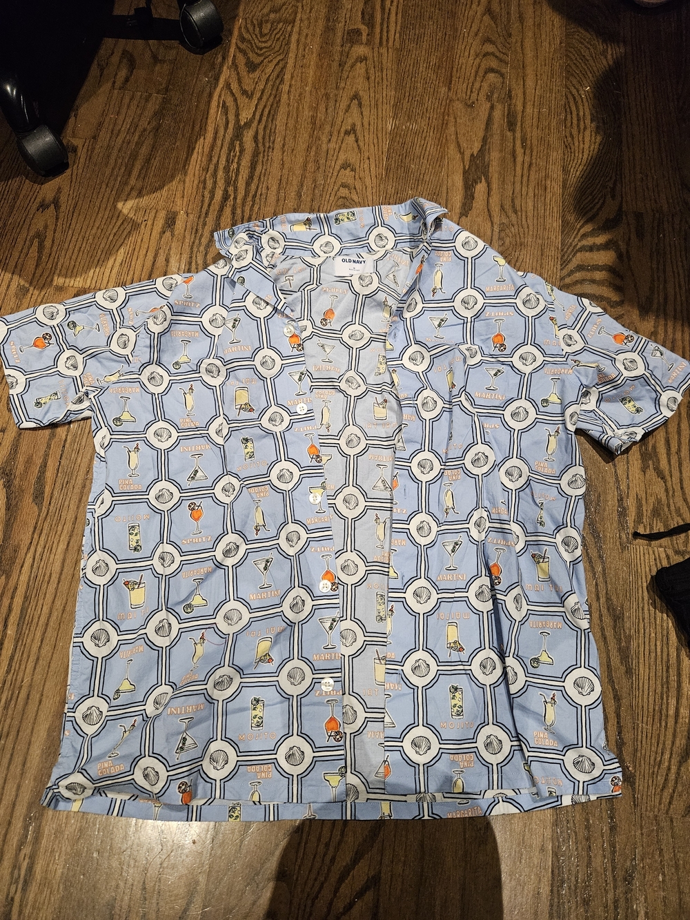 Old Navy Blue Cocktail Print Short-Sleeve Button-Down Shirt